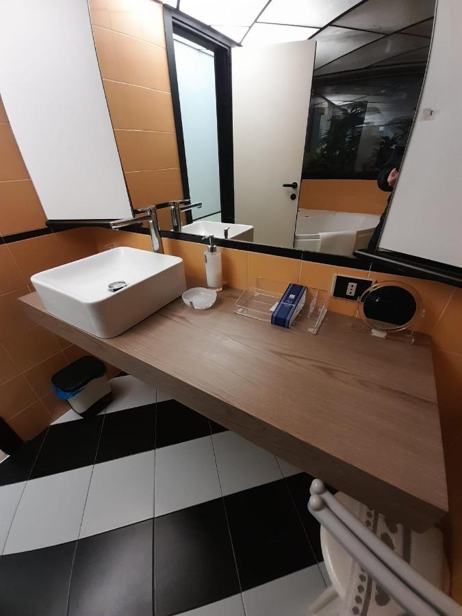 Corte Lambruschini Central Apartment With Free Covered Parking Генуа Екстериор снимка